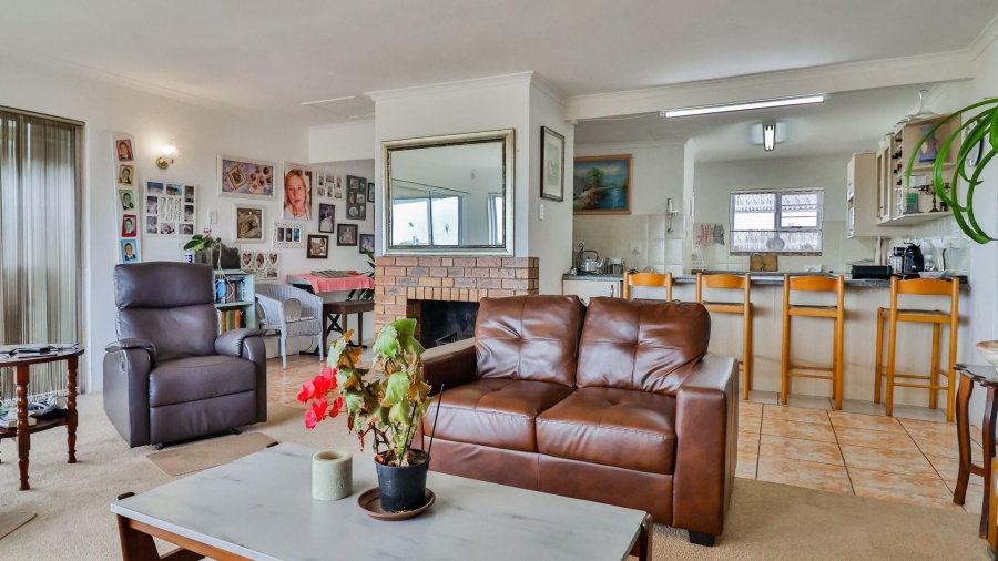 4 Bedroom Property for Sale in Kleinbaai Western Cape